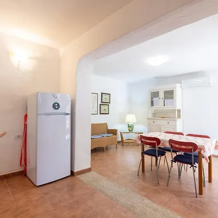 Oasis - 2 Min Walk From Cala Girgolu 아파트